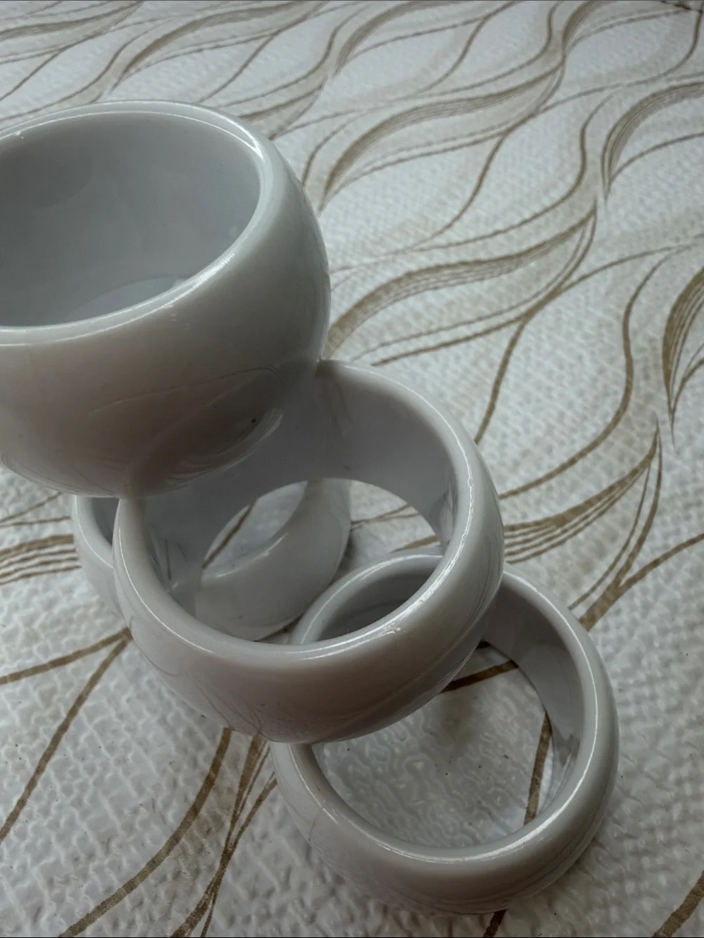 White Hard Plastic Napkin Ring Set - 6 Pieces